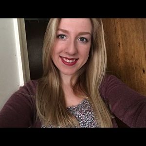 Meet your Posher, Olivia